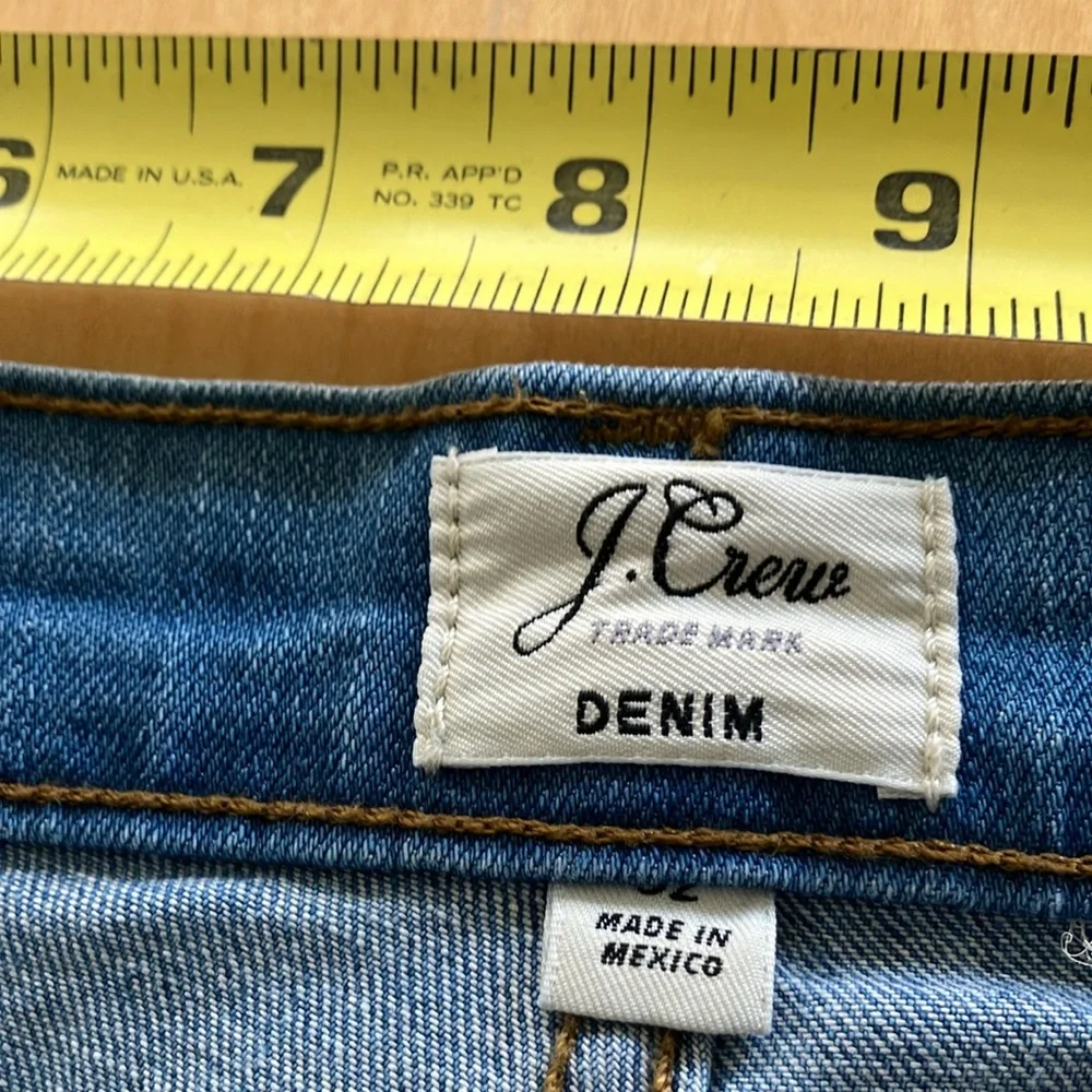 J Crew Frayed Blue Denim Pencil Knee Skirt‎ Size 32 great condition